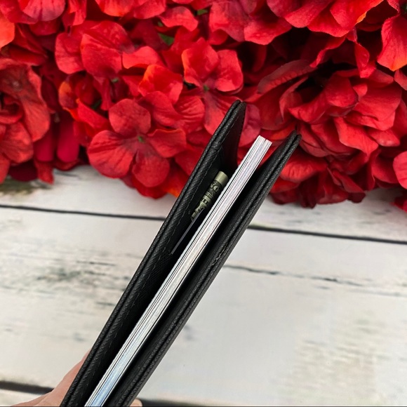 Harry Potter RFID Hogwarts Passport Cover Holder Case - Picture 9 of 16